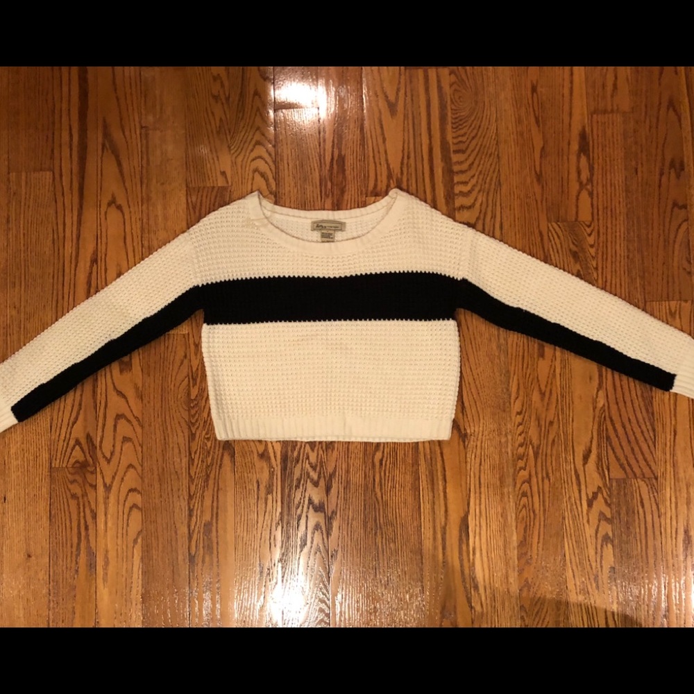 California style crop sweater